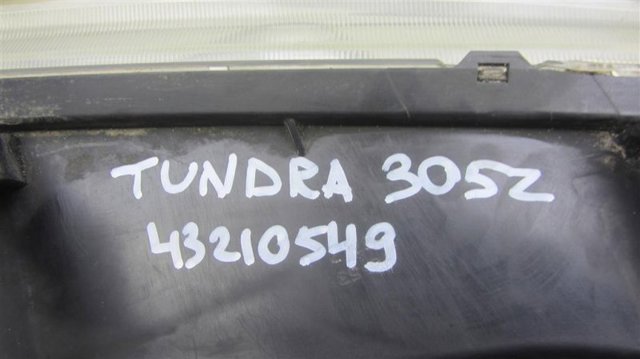 TOYOTA 811100C050 Фара правая в наличии Полтава