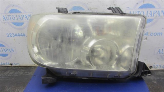 Фара передняя правая 811100C051 TOYOTA