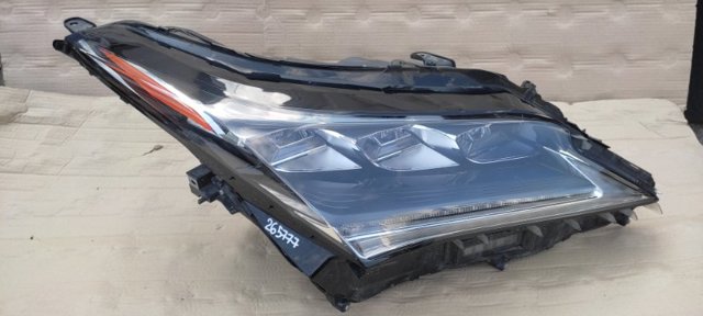 TOYOTA 811100E290 Фара правая в наличии Павлоград