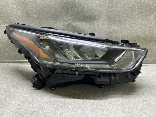 Основная фара - вставка 811100E510 TOYOTA