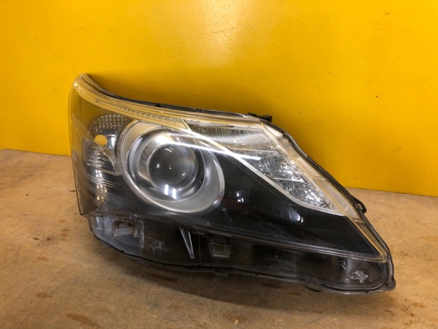 8113005370 TOYOTA Правая фара купить в Львов