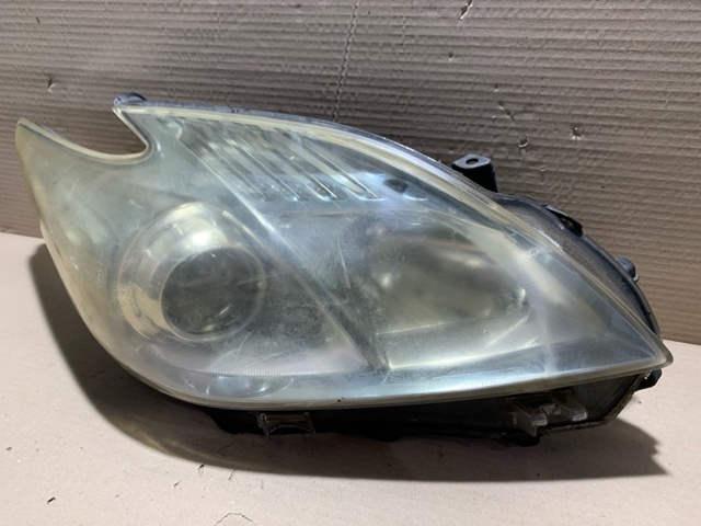 TOYOTA 8113047250 Фара правая в наличии Запорожье
