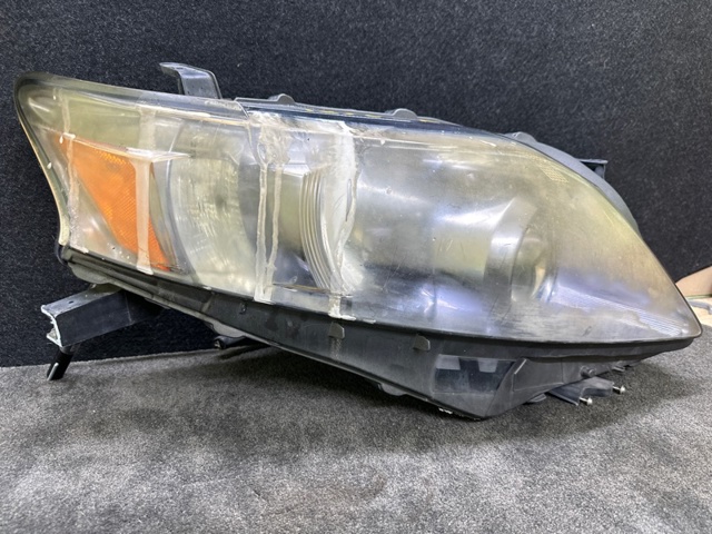 TOYOTA 8114548761 Правая фара в наличии Ужгород