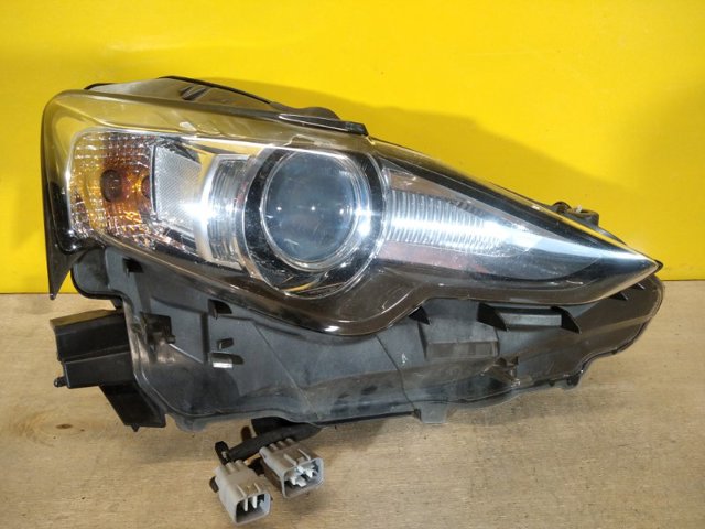 Фара правая 8114553720 TOYOTA