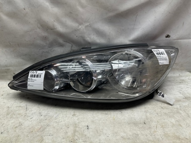 Фара левая передняя 8115006180 TOYOTA