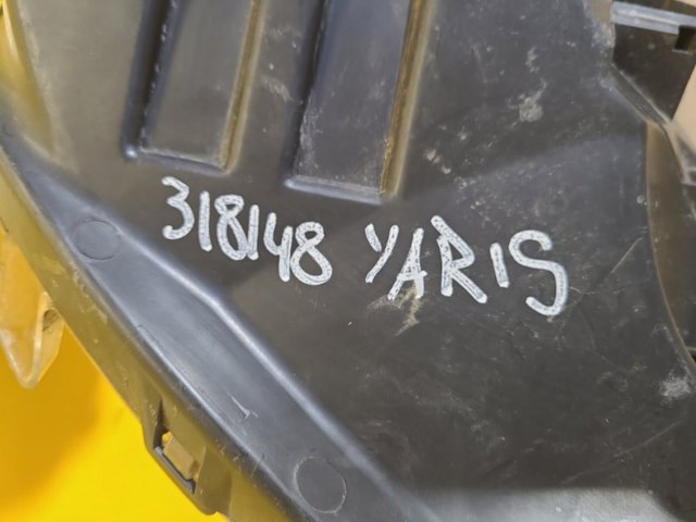 811500D120 TOYOTA Левая фара купить в Ужгород