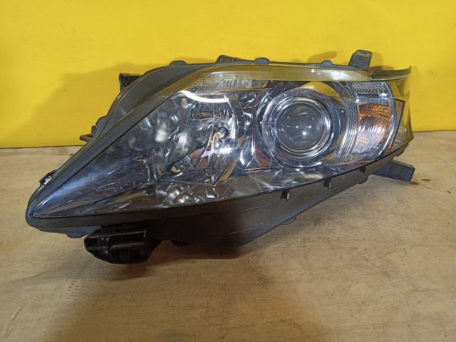 Фара дальнего света в сборе 811500E050 TOYOTA