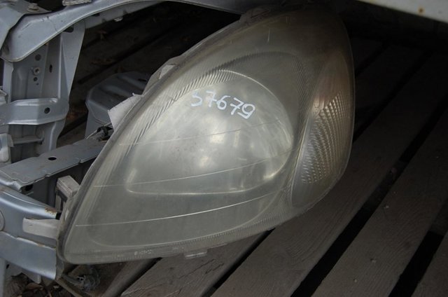 Фара основная левая 8115052031 TOYOTA