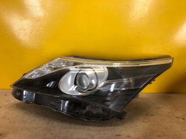 Фара левая 8117005350 TOYOTA