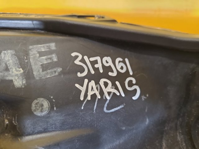 TOYOTA 811700D470 Левая фара в наличии Павлоград