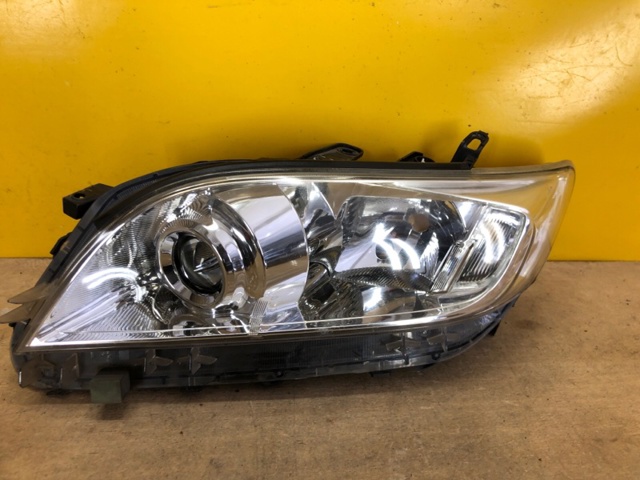 Блок фара левая 8117042500 TOYOTA