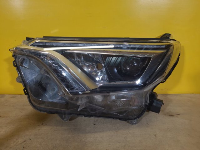 Фары 8118542680 TOYOTA