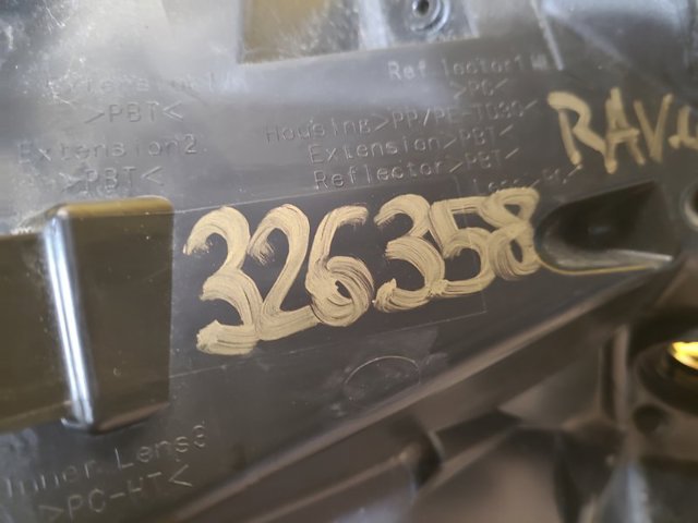 TOYOTA 8118542842 Фара левая в наличии Полтава