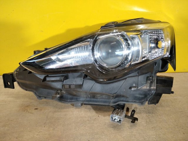 Основная фара в сборе левая 8118553720 TOYOTA