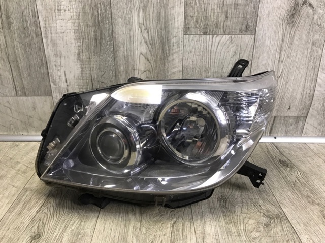 Фары 8118560E30 TOYOTA