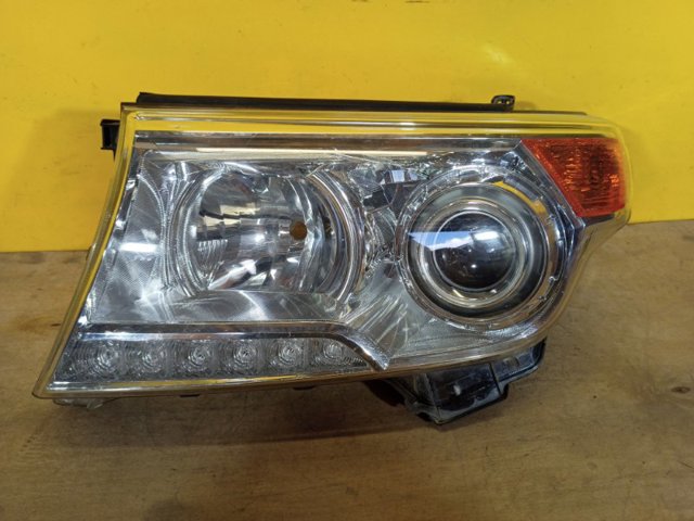 Блок фара левая 8118560F20 TOYOTA