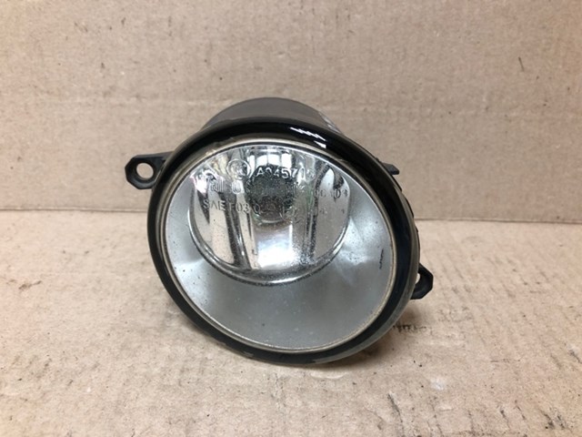Фара противотуманная, правая 8121006071 TOYOTA