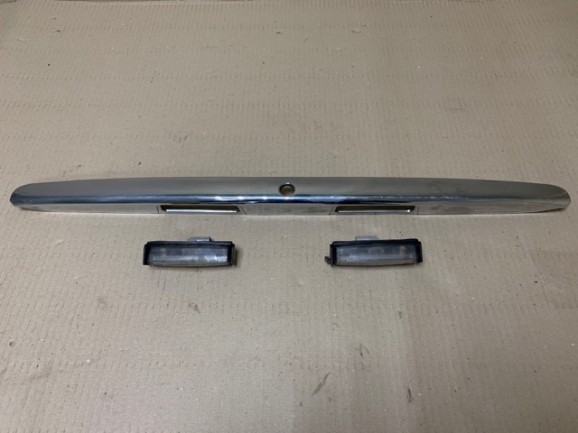 Фонарь освещения номера Lexus RX 330/350
