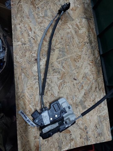 814114C000 HYUNDAI Замок двери задней левой купить в Хмельницкий