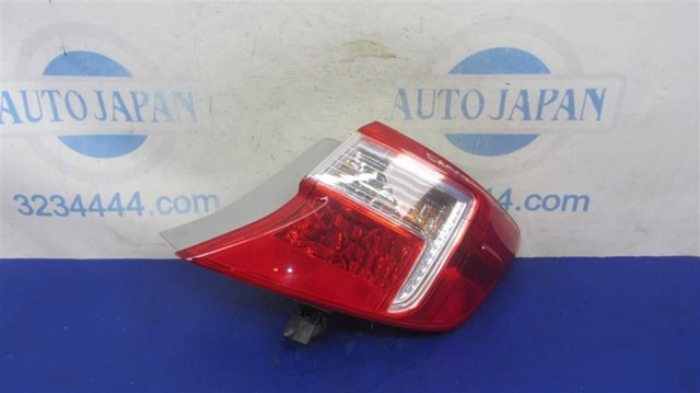 Фара задняя правая внешняя 8155006470 TOYOTA