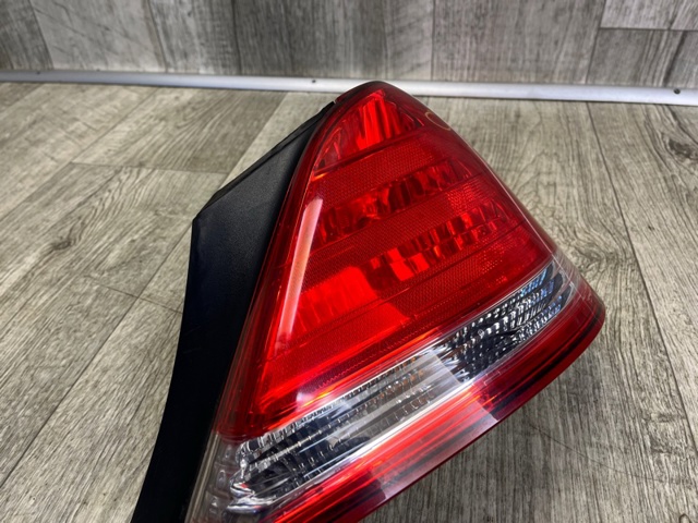 81550AC090 TOYOTA Фонарь задний правый внешний купить в Полтава
