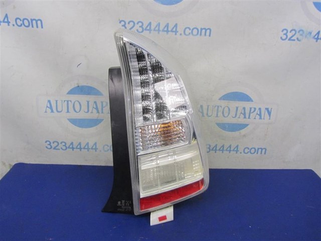 Правый стоп 8155147120 TOYOTA