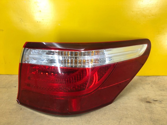 Фара задняя правая внешняя 8155150160 TOYOTA