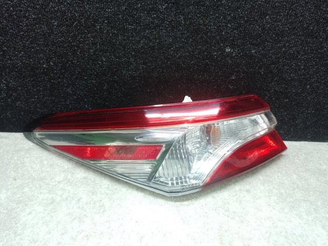Левый стоп 8156006720 TOYOTA