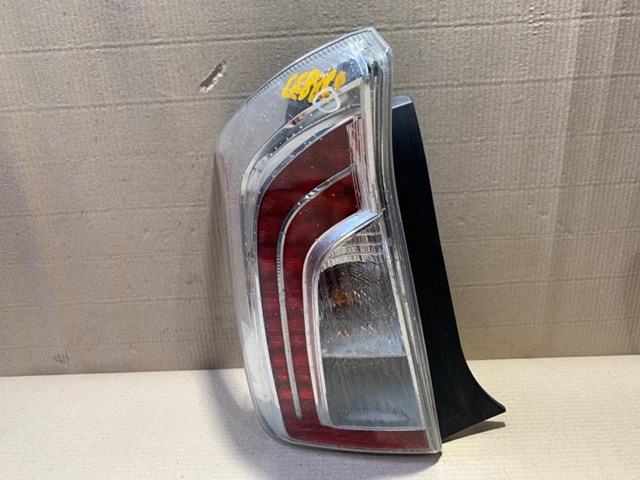 Задний левый стоп 8156147190 TOYOTA