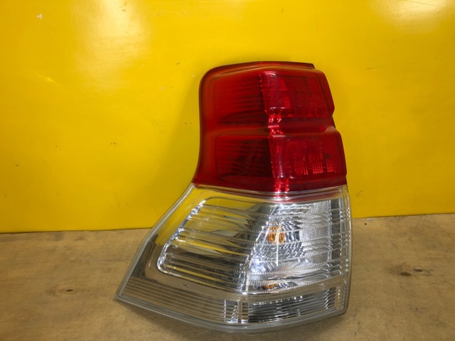 Задняя левая фара 8156160830 TOYOTA