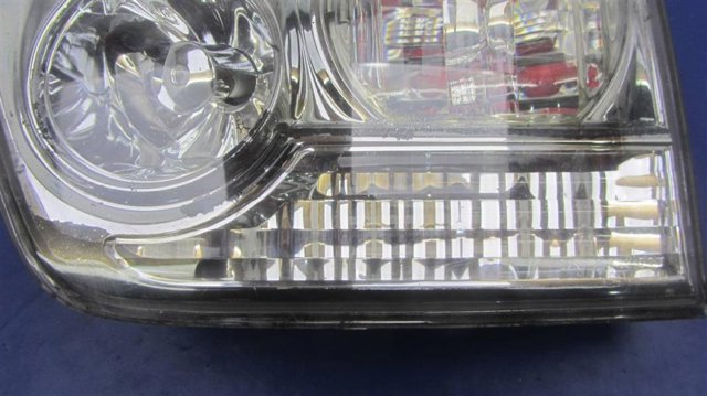 815800E010 TOYOTA Фонарь задний правый внутренний купить в Чернигов