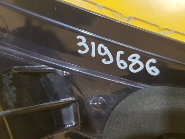 TOYOTA 8158042031 Фонарь задний правый внутренний в наличии Ирпень