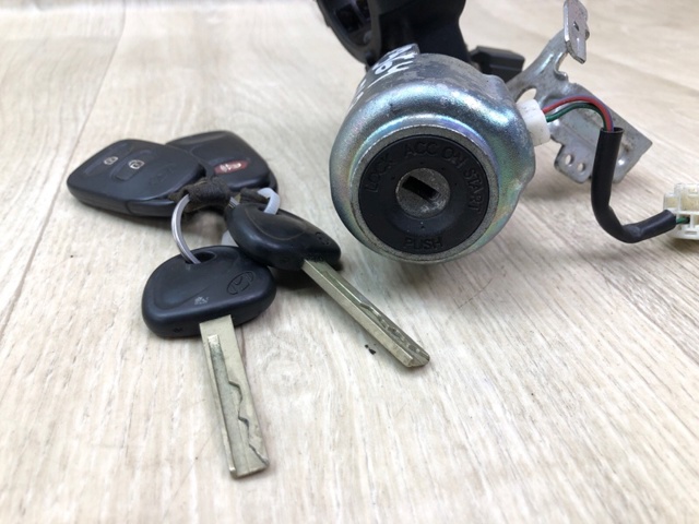 HYUNDAI 819101R100 Замок зажигания в наличии Винница