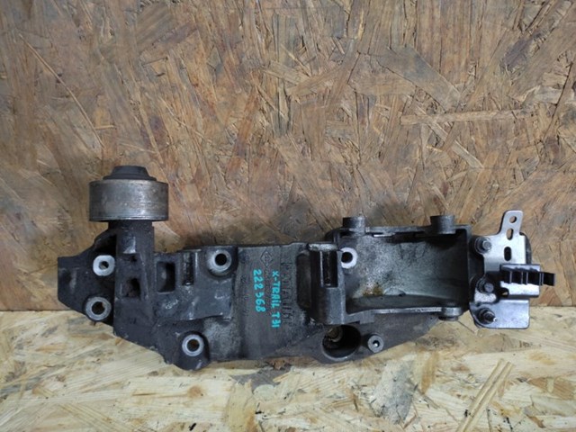 Крепление генератора 8200527320 NISSAN