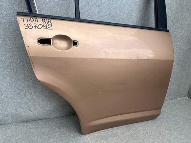 82100EL030 NISSAN Дверь задняя правая купить в Одесса
