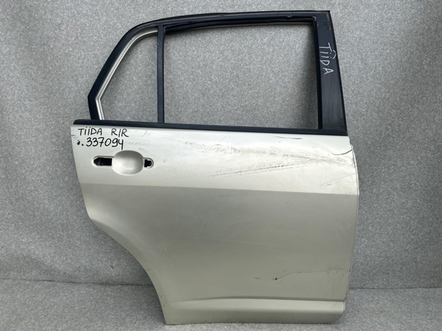 Дверь задняя, правая 82100EL430 NISSAN
