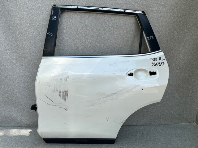 Задняя левая дверь 821014BA0A NISSAN
