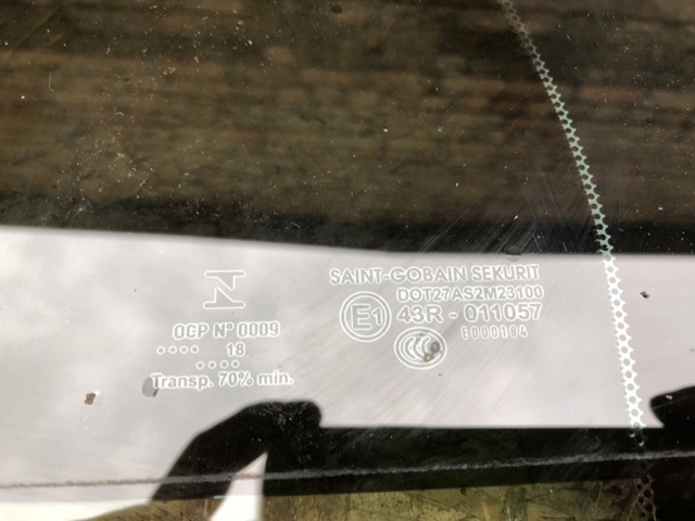 NISSAN 822215DA0A Стекло-форточка двери задней левой в наличии Житомир