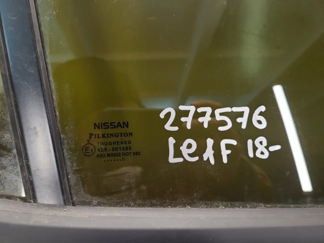 823003NF1A Стекло двери задней правой купить Полтава