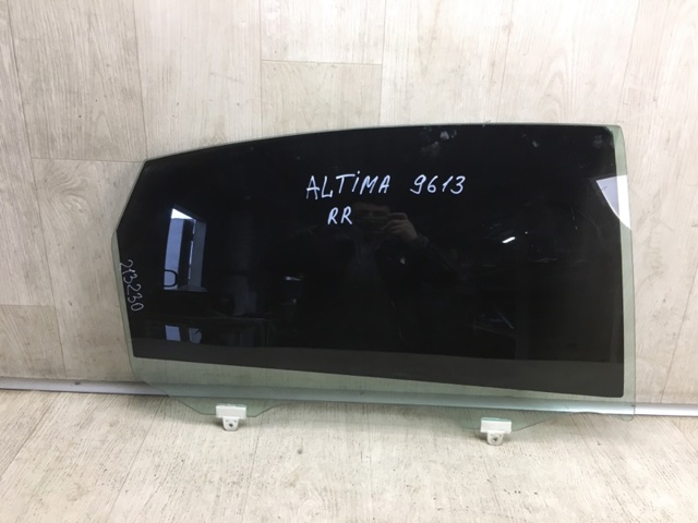 823003TA0A Стекло двери задней правой купить Черкассы