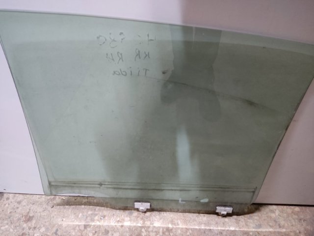 82300EL000 Стекло двери задней правой купить Киев