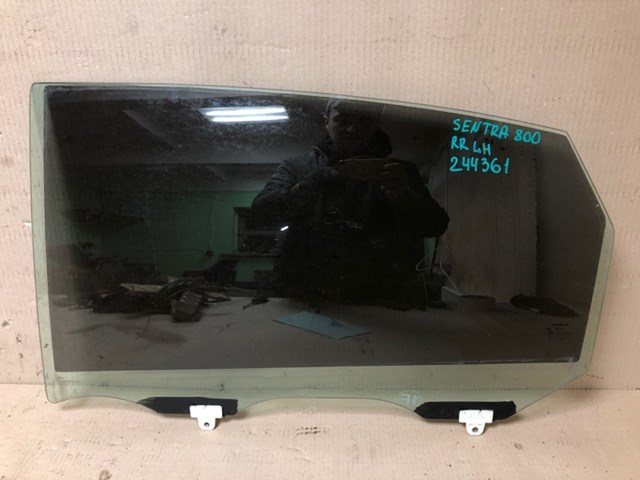 Стекло заднее левое 823013SG0A NISSAN