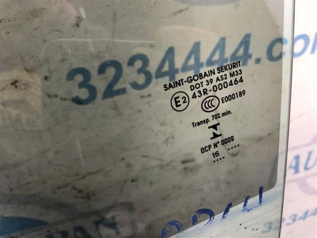 NISSAN 823135DA0A Стекло двери задней левой в наличии Чернигов