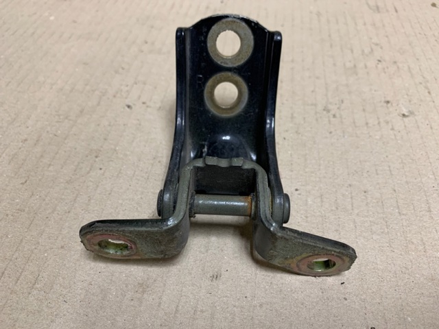 824007S000 NISSAN купить в Ужгород