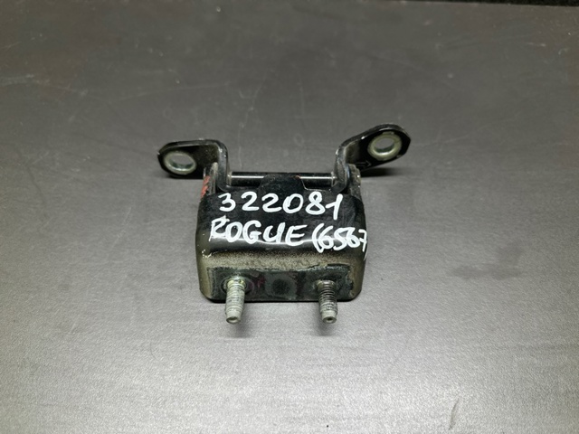 Петля задней левой двери 824015HA0A NISSAN