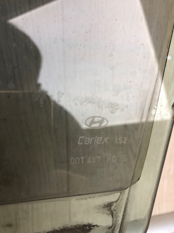 Стекло двери передней левой 824102W060 HYUNDAI