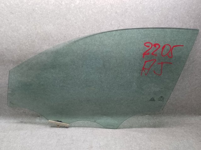 Стекло передней двери, левой 82410D3030 HYUNDAI