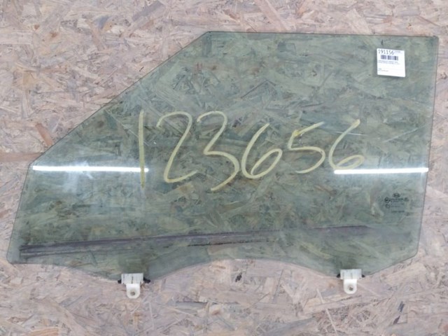 Стекло передней двери, левой 824112K000 HYUNDAI