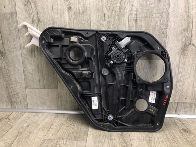 Привод электростеклоподъемника передний 82450C1000 HYUNDAI