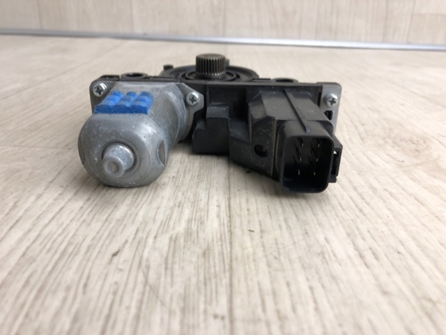 82450C5120 HYUNDAI Мотор стеклоподъемника двери передней левой купить в Житомир